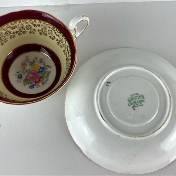 Royal Grafton Teacup and Saucer RARE Flowers - Picture 6 of 8